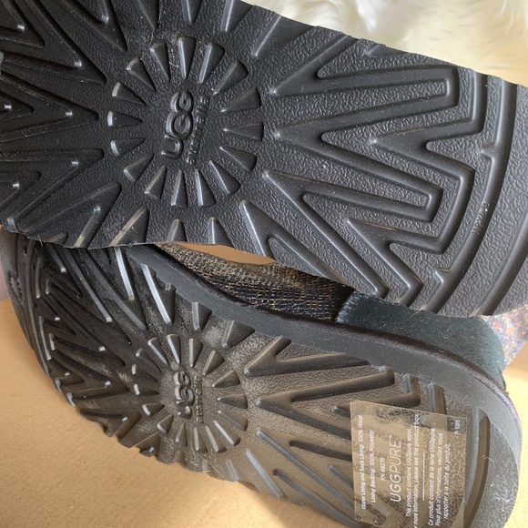 SALE !! UGG CLASSIC TALL GLITTER LEAOPARD. TALL BOOTS NEW - Picture 5 of 5